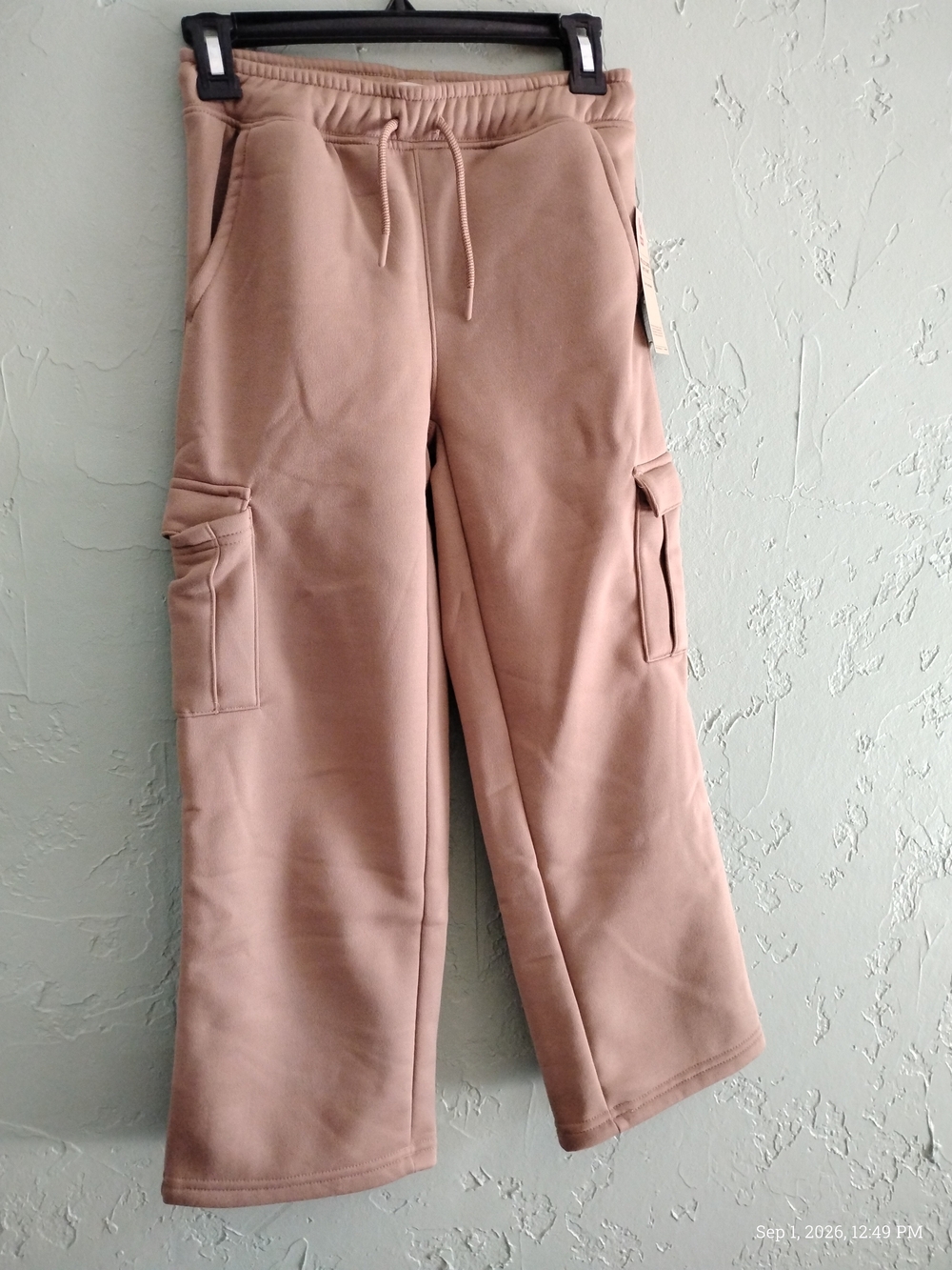 Levi's Girls Medium Wide-Leg Cargo Sweatpants - Tan